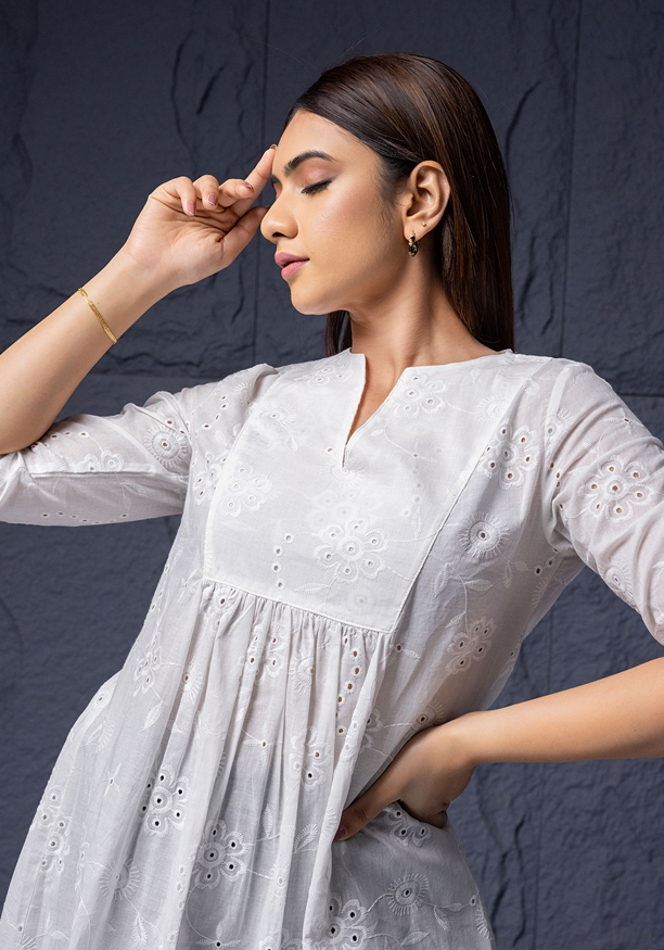 SAANVI WHITE KURTHA